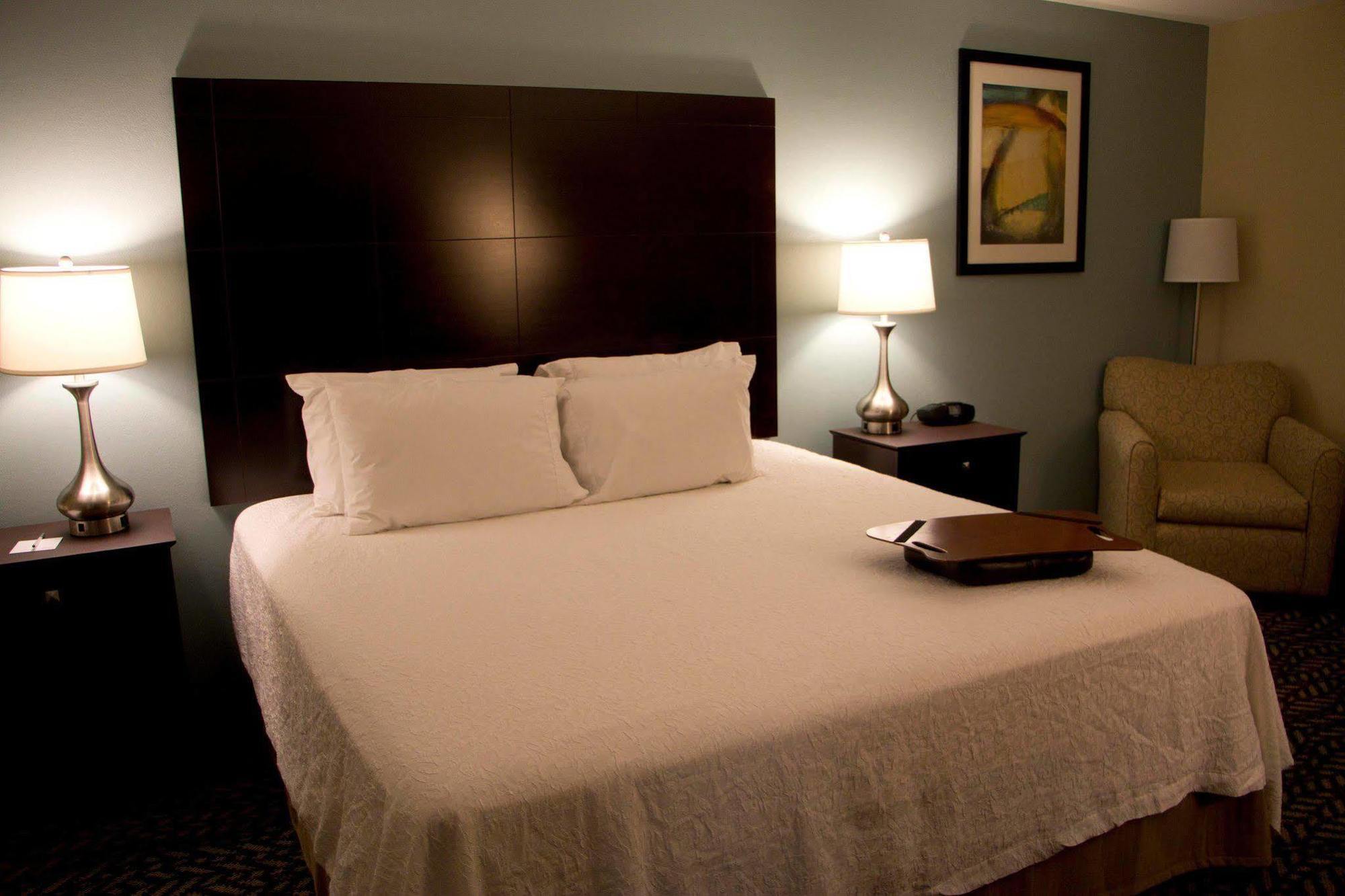 Hampton Inn Marshall Ngoại thất bức ảnh